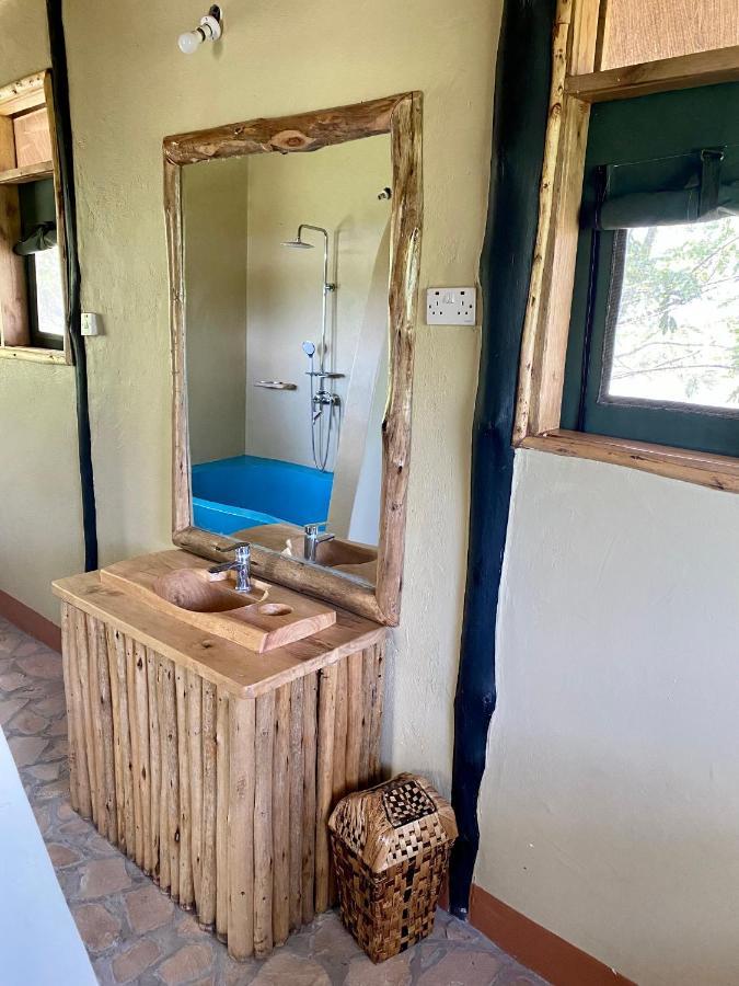 Enshama Game Lodge And Campsite Katunguru Екстериор снимка