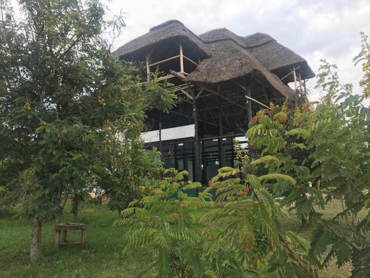 Enshama Game Lodge And Campsite Katunguru Екстериор снимка