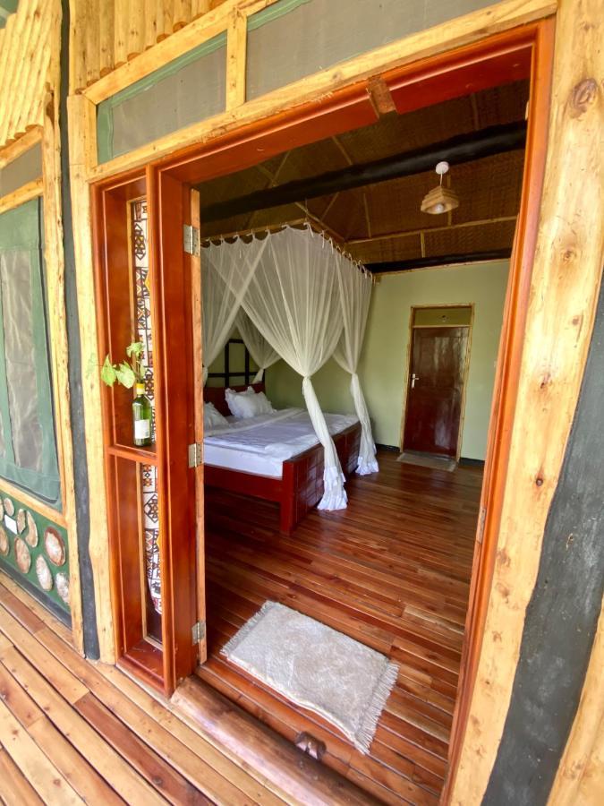 Enshama Game Lodge And Campsite Katunguru Екстериор снимка